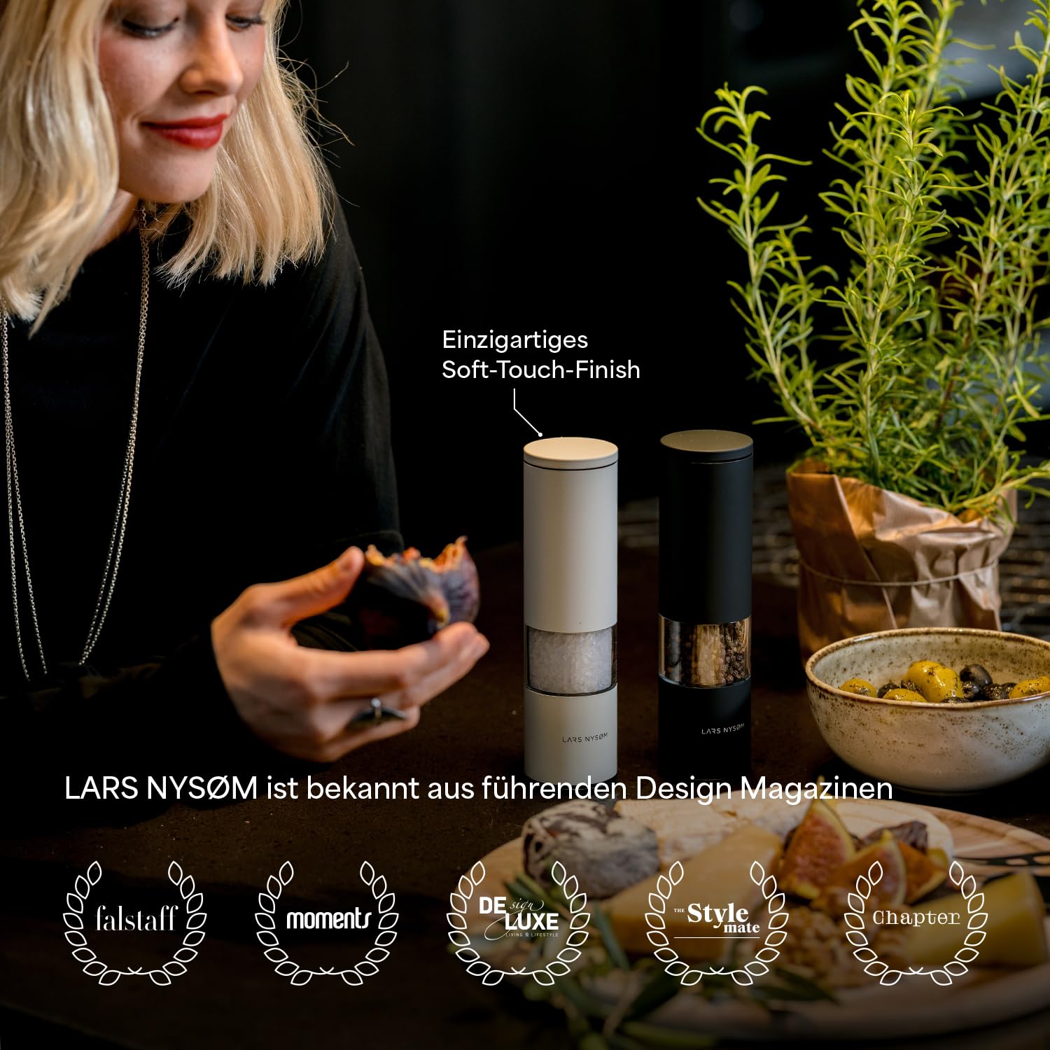 LARS NYSØM Salz und Pfeffermühle Set Manuell mit einstellbarem Keramikmahlwerk I Edelstahl Pfeffermühle und Salzmühle I Design Gewürzmühlen Set (2 Stück) (Carbon Black)