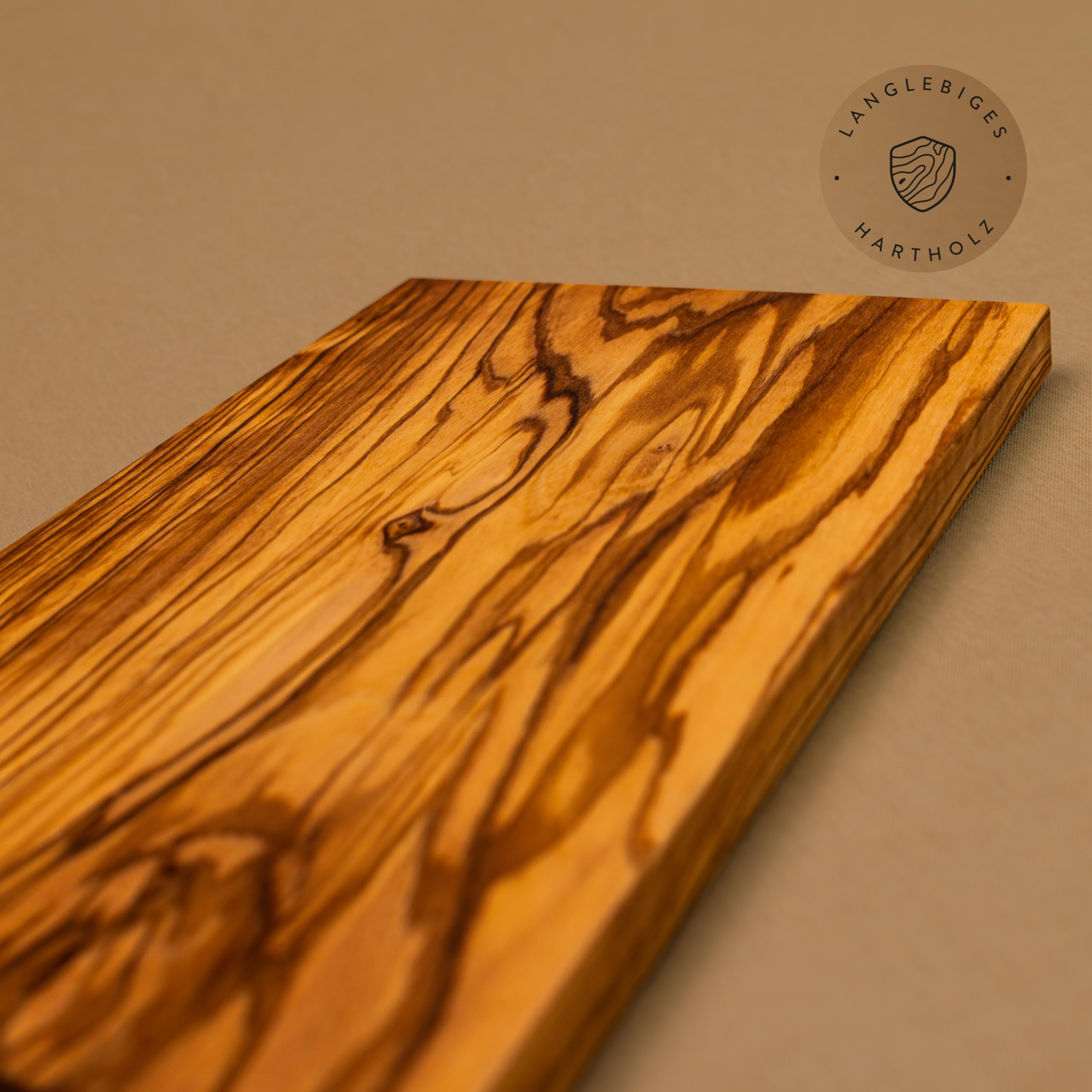 DAS OLIVENHOLZBRETT® / Olivenholz Schneidebrett rechteckig/Frühstücksbrett aus Holz/Brotzeit-Frühstücksbrettchen rechteckig/Vesperbrett, Jausenbrett aus Olivenholz / 30cm x 17cm x 2cm