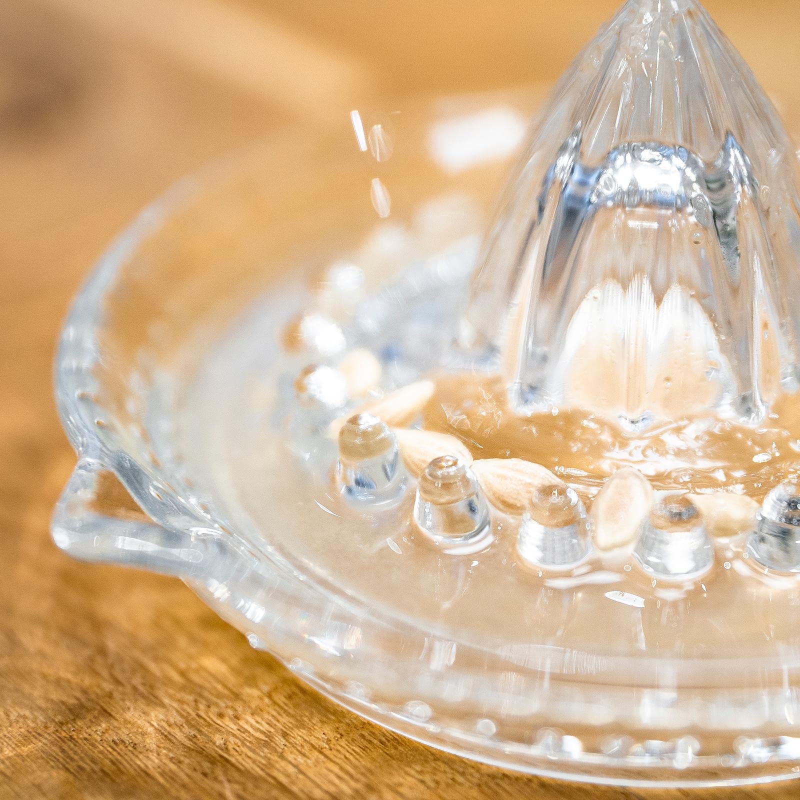 Westmark 30822260 Citrus and Orange Squeezer Capacity 250 ml Glass Transparent