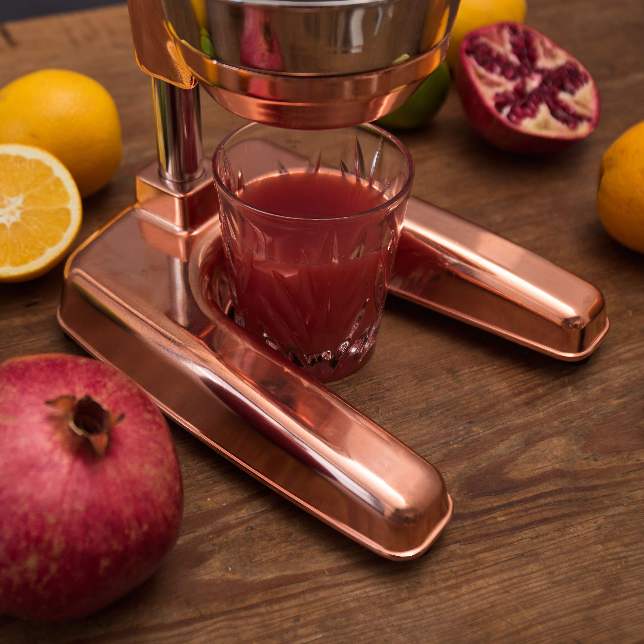 Lumaland Juicer Made of Stainless Steel, High-quality Citrus Juicer With Lever In Various Designs